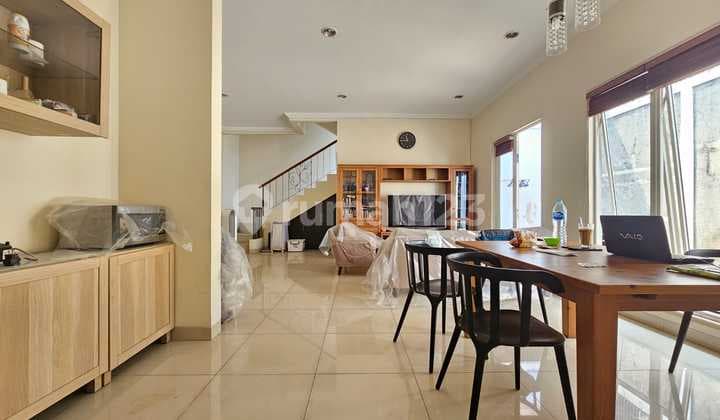 Dijual Rumah Rapi Siap Huni di Cluster Emerald Gading Serpong