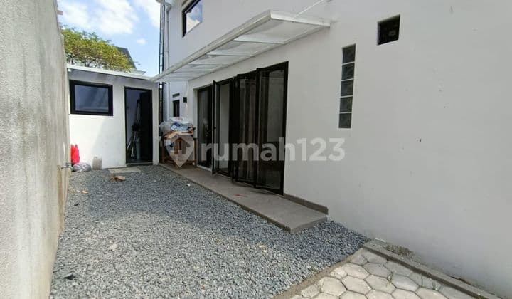 Rumah 2 Lantai Modern Dkt Gegerkalong Hilir Bandung Utara