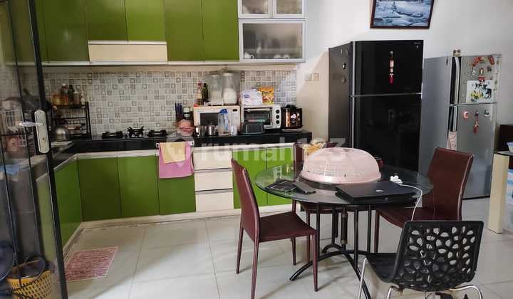 Dijual Rumah 2 Lantai Full Renov Full Furnish