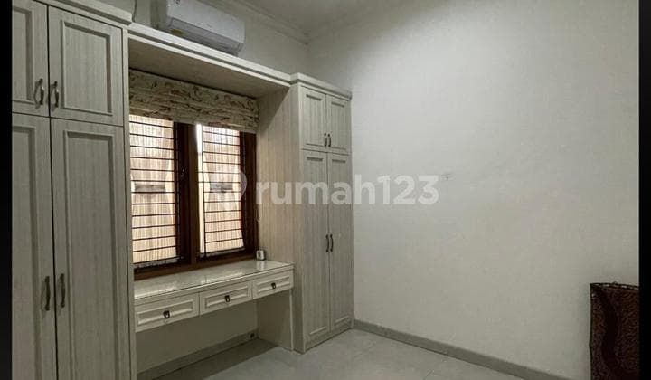 Rumah Cantik 2 Lantai Cipinang Indah, Jaktim