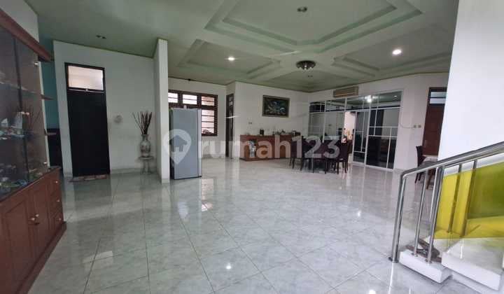 Neat Beautiful 2-Story House in Sunter Danau