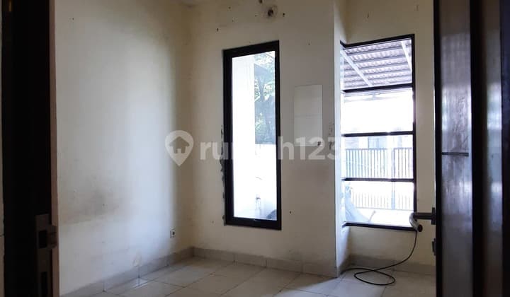 For Rent: Neatly Renovated House, Ready to Occupy @ Aralia Cluster