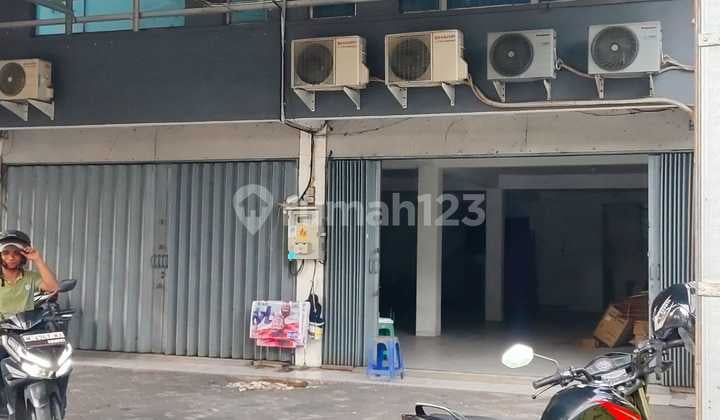 Disewakan 2 Ruko 3 Lantai Siap Pakai Di Kenjeran