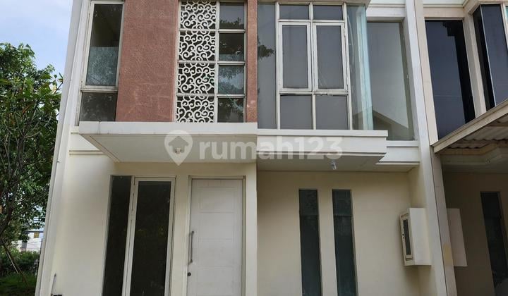 Disewakan Rumah 2 Lantai Siap Huni di Zimbali Costa