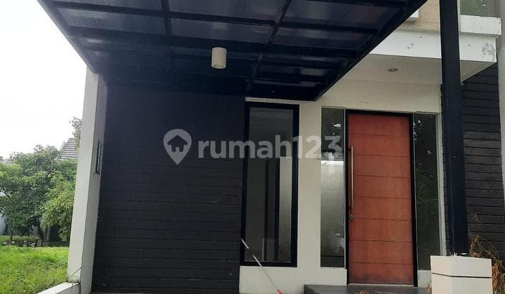 Disewakan Rumah 2 Lantai di Nortwest Hill