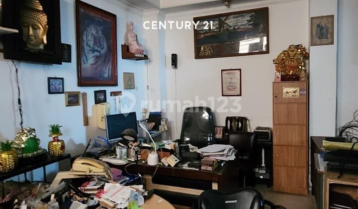 Ruko 3 Strategis Siap Pakai di Mt Haryono Semarangi