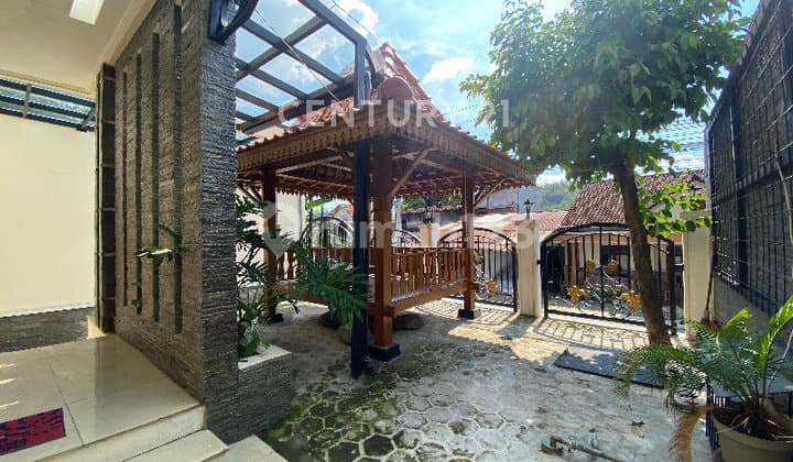 Rumah Mewah Semi Furnished SHM Dekat Tol Ungaran