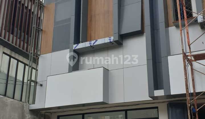 Dijual Ruko Siap Huni Desain Minimalis di Kawasan Tebet Jakarta Selatan