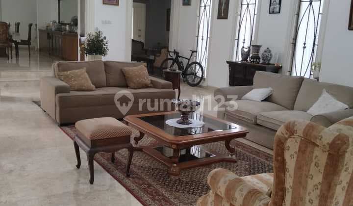 Dijual Rumah Siap Huni ada swimming pool di Kawasan Cipete Jakarta Selatan