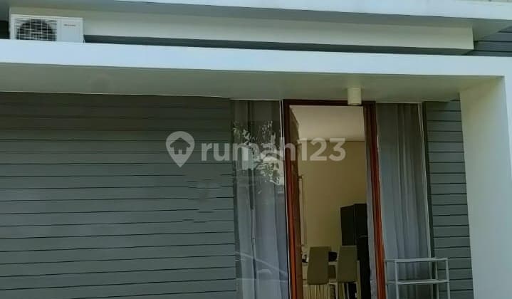 RMH NORTHWEST FRONT POSITION