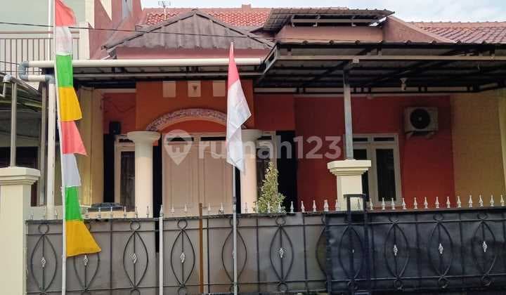 Dijual Rumah Dengan Akses Mudah Ke Berbagai Fasilitas Umhm Di Ki Tosn House Jl Haji Riman Limo Depok Butuh Minim Renovasi