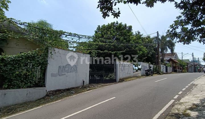 Dijual Tanah Bonus Rumah Lama di Fatmawati