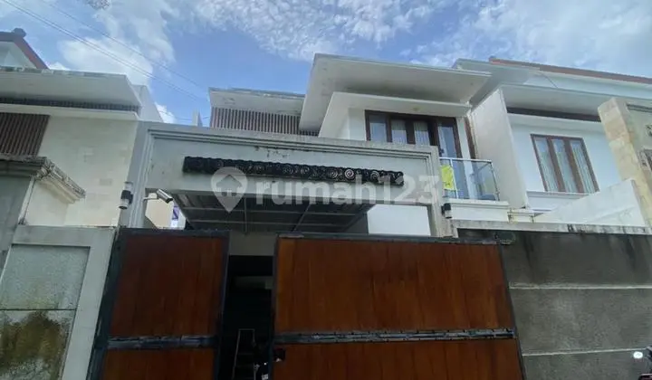 Villa Nusa Dua Semi Furnished Dua Lantai