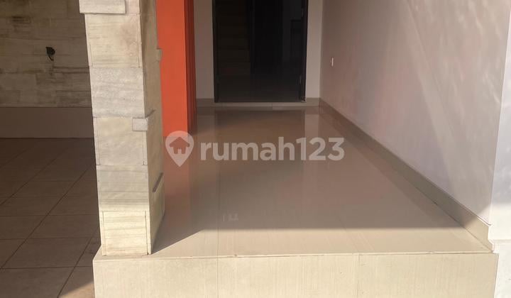 Rumah Strategis Dekat Dari Renon dan Sanur 2 Lantai SHM