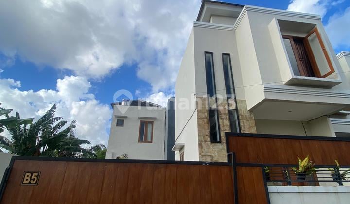 2-Story House in Strategic Location with Wardrobe Bonus