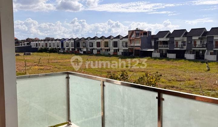 FOR SALE 2-Story Ready-to-Occupy House Strategic Location