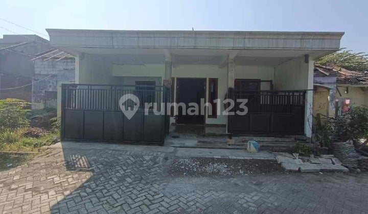 Affordable Move-In Ready House in Taman Sidoarjo Area, East Java