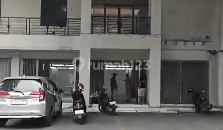 Ruko Eks Alfamidi,2 Lantai di Daerah Surabaya Barat Jawa Timur