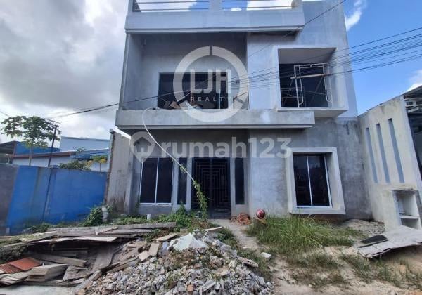 Dijual Rumah 2,5 Lantai di Garden Point, Baloi - Batam Kota