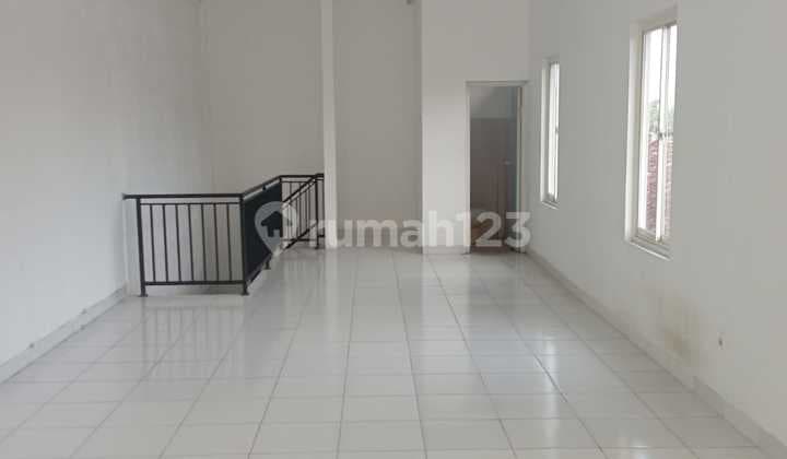 2-Story Shop House Strategically Located Near UIN Caturtunggal Campus, Depok, Sleman