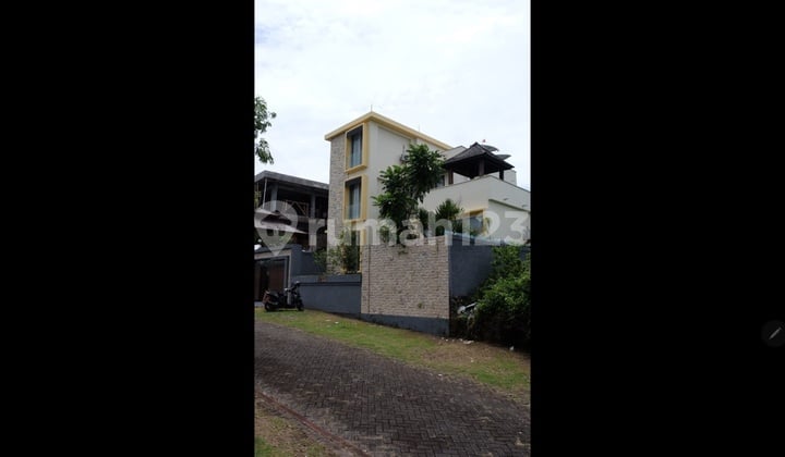 Villa 3 Lantai Pecatu, Uluwatu. Full Furnish