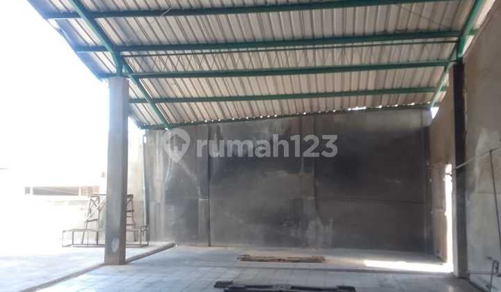Ready-to-use Open Warehouse. Suitable for Car Wash in Abiansemal, Badung. / Warehouse.
