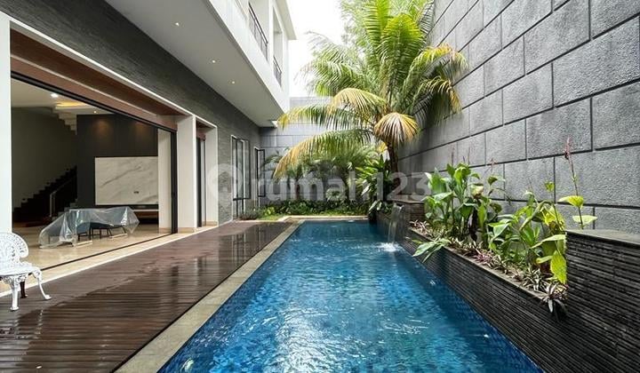 Luxury 3-Story House in BSD Bukit Golf with Premium Materials