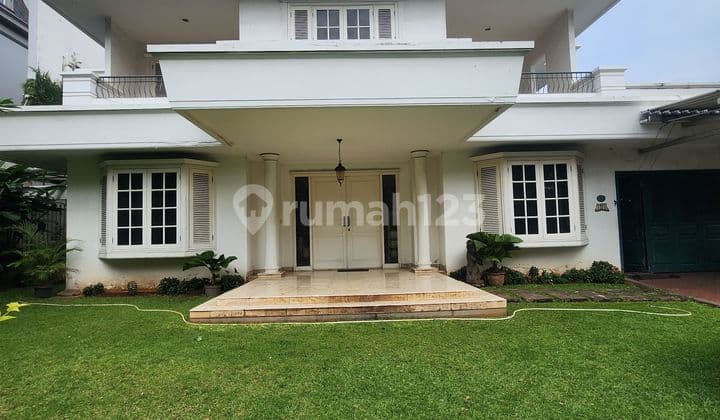 Rumah Eksklusif di Simprug Golf SHM & IMB Lengkap, Harga Nego