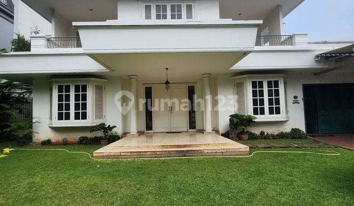 Rumah Eksklusif di Simprug Golf SHM & IMB Lengkap, Harga Nego