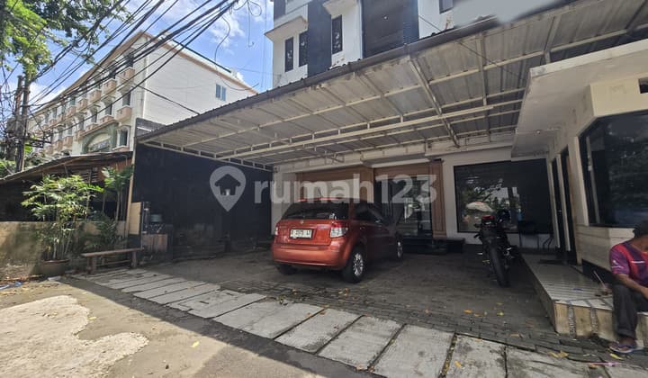 For Rent: Nice, Strategic & Commercial Shop House Near Senopati Area