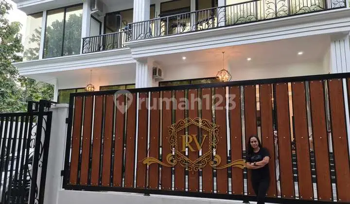 Dijual Cepat Rumah mewah di Ciputat Timur! (GF)