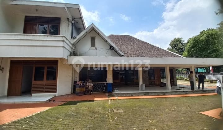 For Rent Classic House can be Office or Clinic