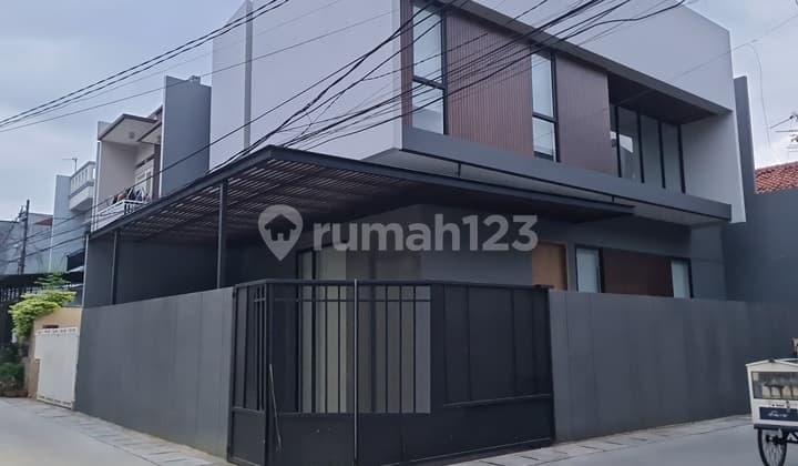 Two-Story Corner House Ready to Move In at Gading Mas, Kelapa Gading, North Jakarta