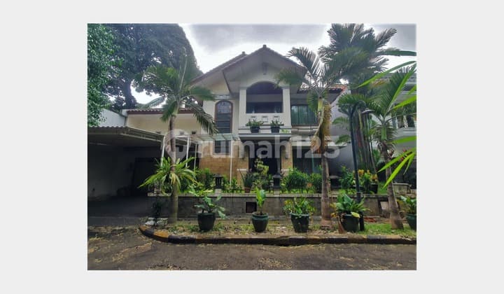 Rumah Luas Siap Huni Terawat Dekat Stasiun Tanjung Barat