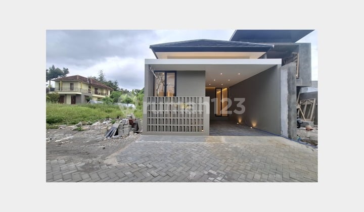 Rumah Elegan Siap Huni Tipe Luas di Jakal KM 10 Sleman