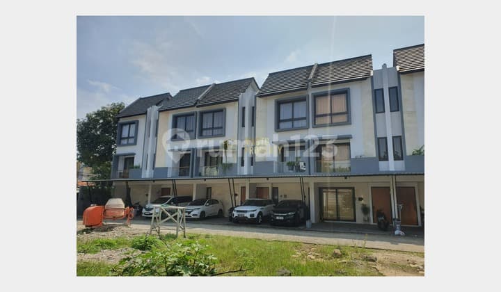 Rumah Murah 3 Lantai Kawasan Aman Dekat Polsek Jagakarsa