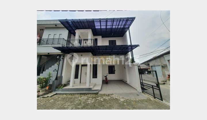 Rumah Modern 2 Lantai Terawat Dekat Polsek Cinere Depok