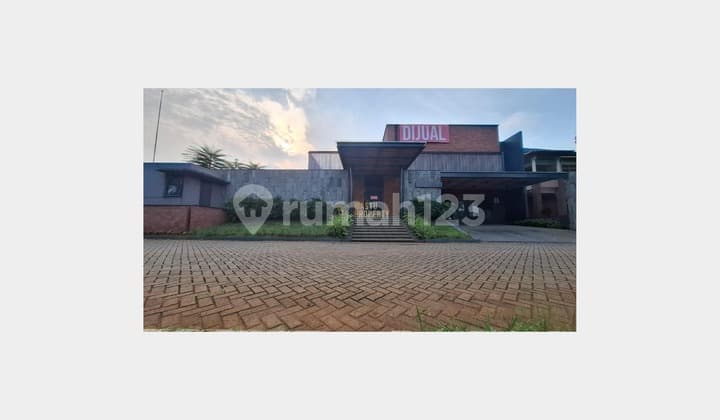 Rumah Mewah Pamulang - Siap Huni Ada Kolam Renang