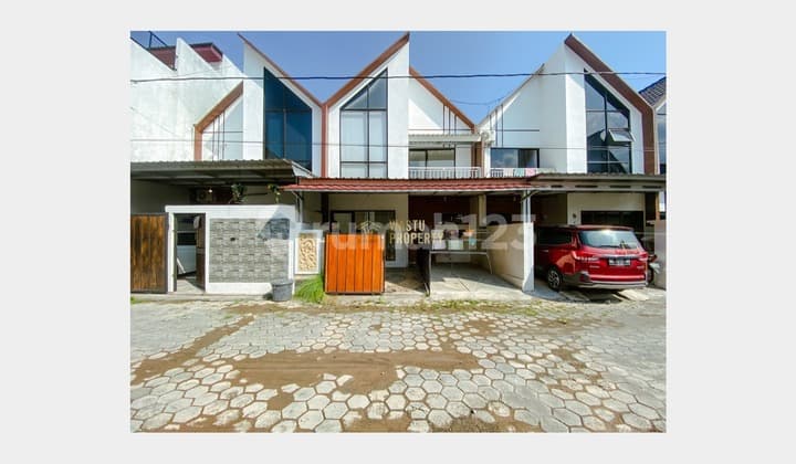 Rumah Terawat Murah 2 Lantai Dekat Candi Prambanan