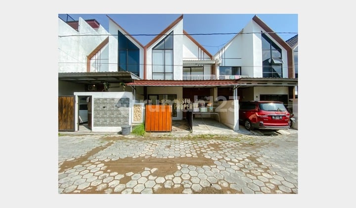 Rumah Terawat Murah 2 Lantai Dekat Candi Prambanan