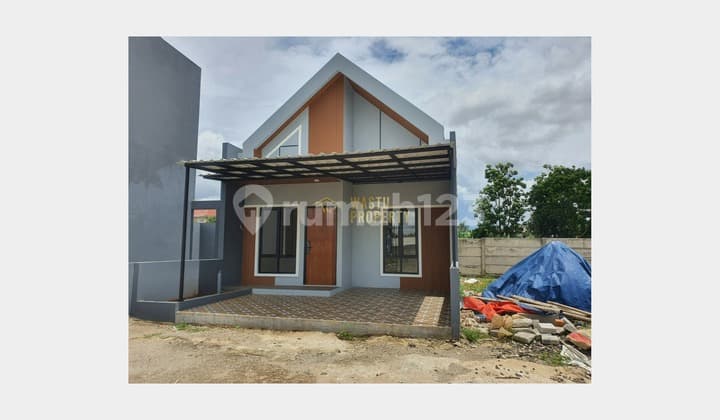 Rumah Modern Pesan Bangun Lokasi Dekat Pemda Cibinong