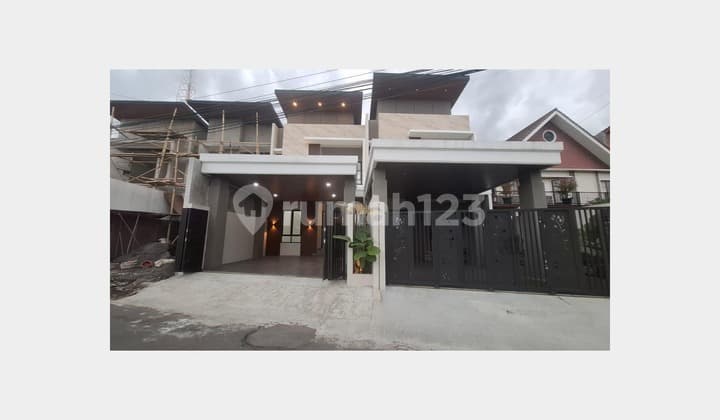 Rumah Kontemporer Siap Huni 2 Lantai di Ngaglik Dekat Uii