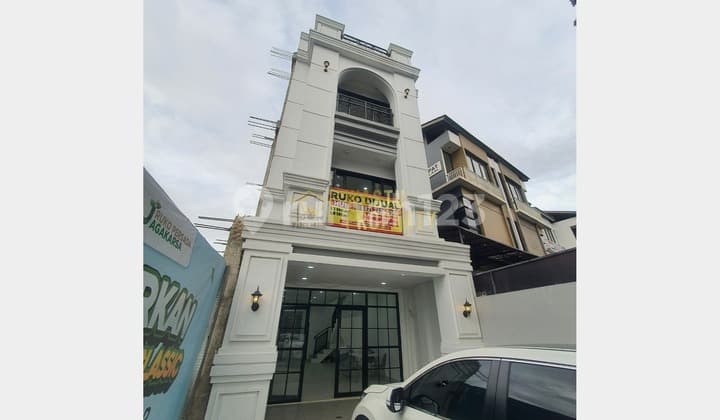 Ruko Murah di Jagakarsa, Desain Mewah 3 Lantai