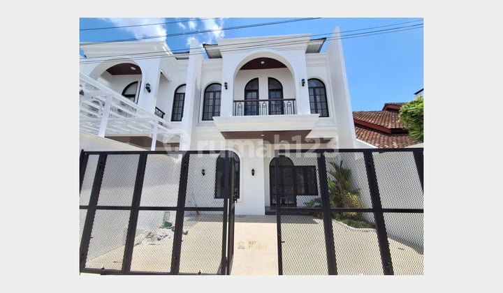 Hunian 2 Lantai Elegan Gaya Mediterania di Ngemplak Sleman