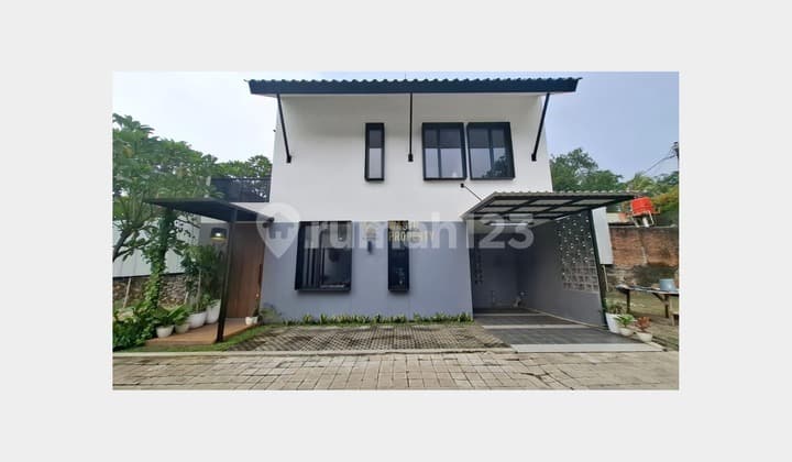Rumah 2 Lantai di Ciganjur Dekat Fasilitas Kesehatan
