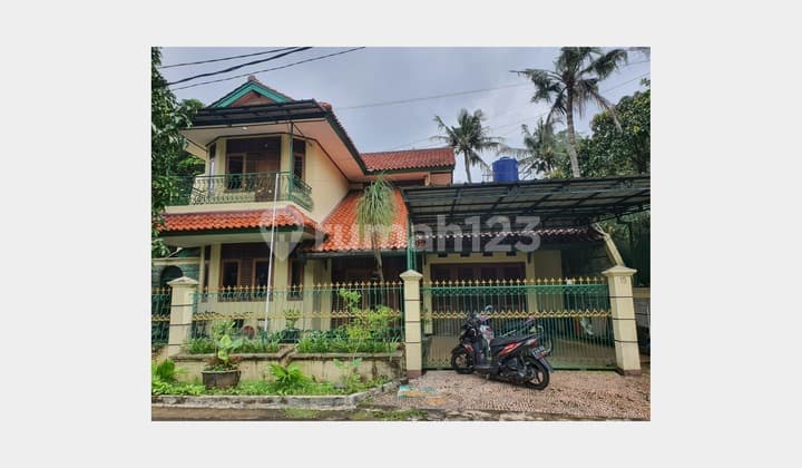 Rumah Besar Terawat di Cibubur Ciracas, Akses Tol Mudah