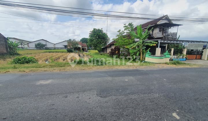 2,5 Km Bandara Adisucipto Kavling Hoek Jalan Raya Berbah