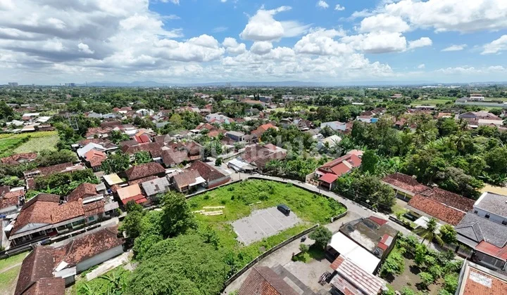 8 Menit ke Exit Tol Jogja, Kavling Strategis Tlogoadi