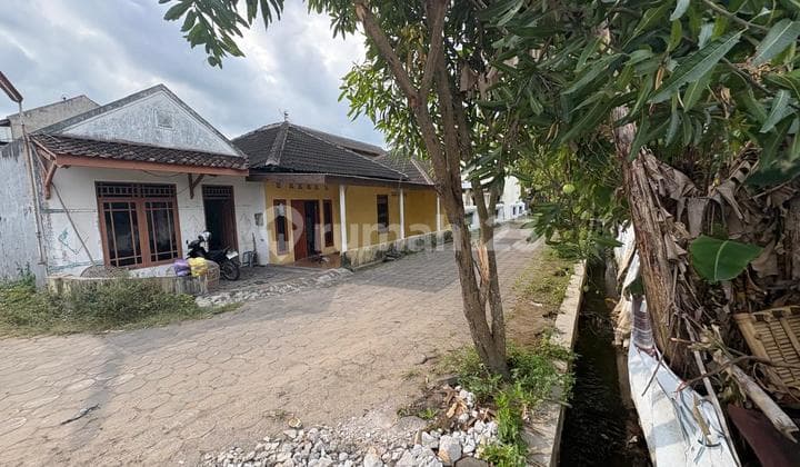 2 menit Jl Kabupaten; Tepi Aspal; Legalitas SHMP