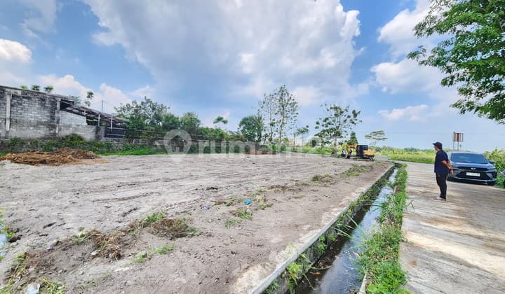 Jl. Kaliurang Km. 12; Mangku Aspal